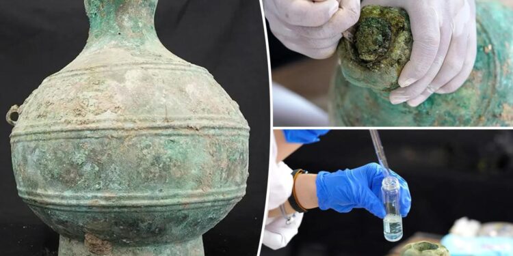 Researchers discover 2,200-year-old vessel of beer gallon Researchers discover 2,200-year-old vessel of beer gallon