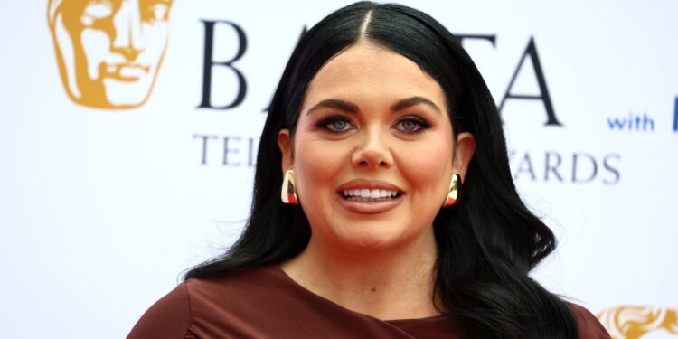 Pregnant Scarlett Moffatt shows off growing baby bump in heartwarming snap Pregnant Scarlett Moffatt shows off growing baby bump in heartwarming snap