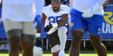 Trade , get up to 0 for NFL awards markets Trade , get up to 0 for NFL awards markets