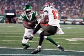 Mory Bamba stole show with a preseason ‘Bamba Island’ for Jets Mory Bamba stole show with a preseason ‘Bamba Island’ for Jets