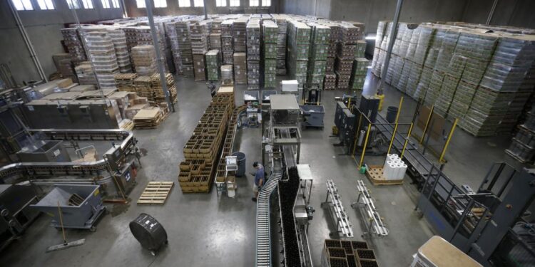 Stone Brewing to leave SoCal while hundreds of workers laid off Stone Brewing to leave SoCal while hundreds of workers laid off