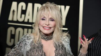 Why Dolly Parton kept her cancer diagnosis private before she died