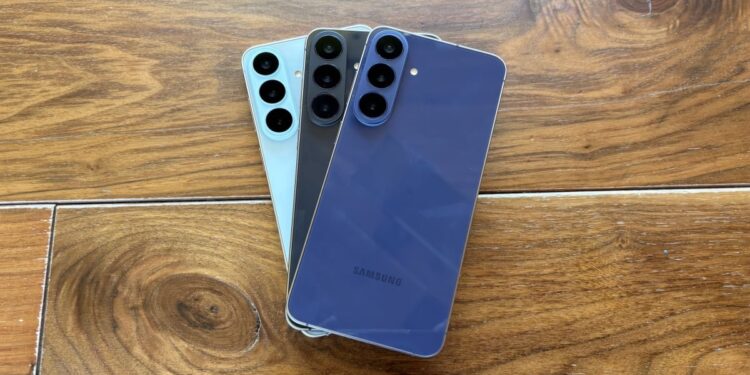Samsung announces a mid-range Galaxy S26 FE for 9