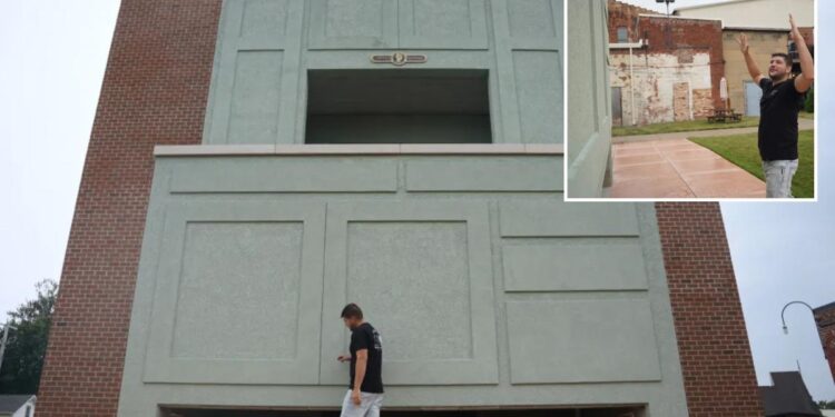 Indiana 30 foot cabinet honors cabinet outside Hoosier Manufacturing Co. Indiana 30 foot cabinet honors cabinet outside Hoosier Manufacturing Co.