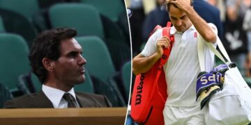 Roger Federer loses billionaire status as fortune wiped out in day of carnage Roger Federer loses billionaire status as fortune wiped out in day of carnage