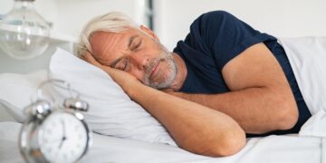 Struggling to lose weight? Your sleep could be working against you, expert says