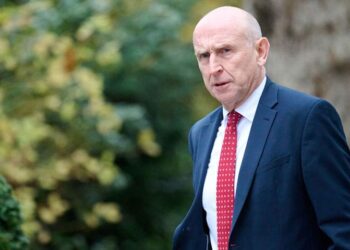 Aviva and Aberdeen bosses warn John Healey
