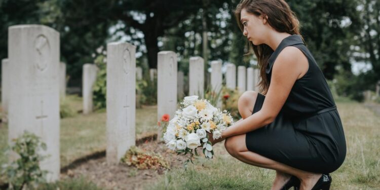 A memorial is for paying your last respects, but I have no respect for him A memorial is for paying your last respects, but I have no respect for him