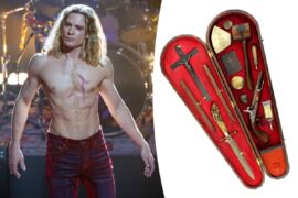 Vintage vampire hunting kit sparks bidding frenzy