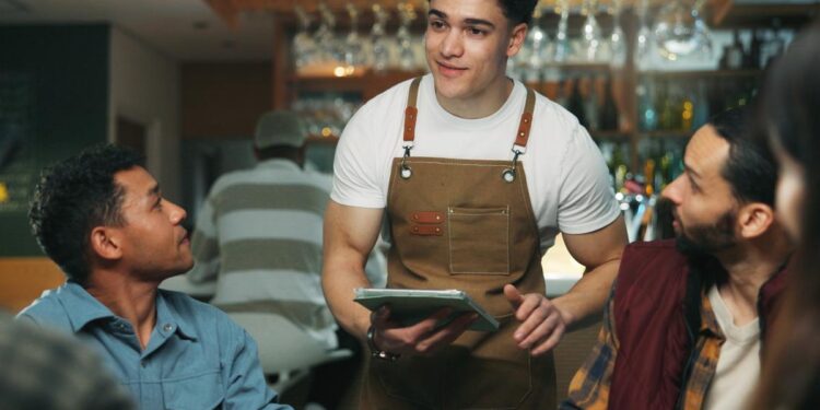 Waiter’s ‘soft creep’ tip to get better tips sparks debate Waiter’s ‘soft creep’ tip to get better tips sparks debate
