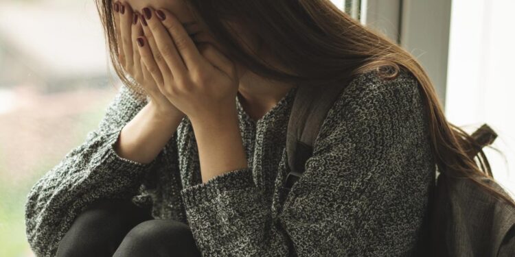 I’m a frustrated teacher — parents need to put their phones down and pay attention to their kids