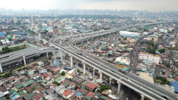 Motorists get NLEX toll rebates as Marcos orders relief for flooded route