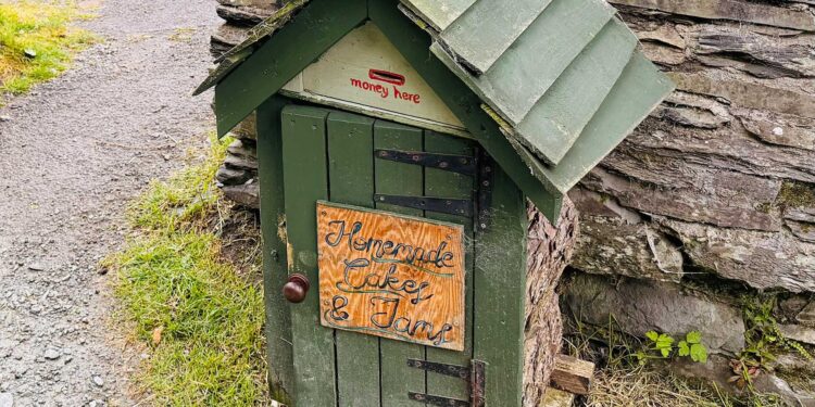 Cake shed owners warned over HMRC self-assessment bills Cake shed owners warned over HMRC self-assessment bills