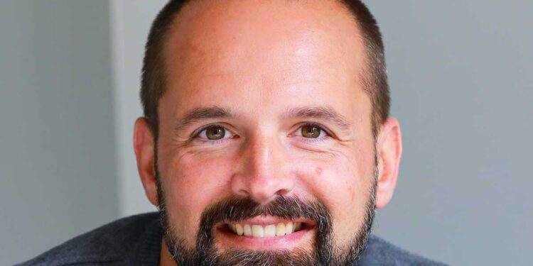 Smartphone financing: Trustonic CEO Dion Price