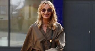 ‘Stunning’ Amanda Holden, 55, looks ‘so fit’ in yellow bikini beach snapshots ‘Stunning’ Amanda Holden, 55, looks ‘so fit’ in yellow bikini beach snapshots