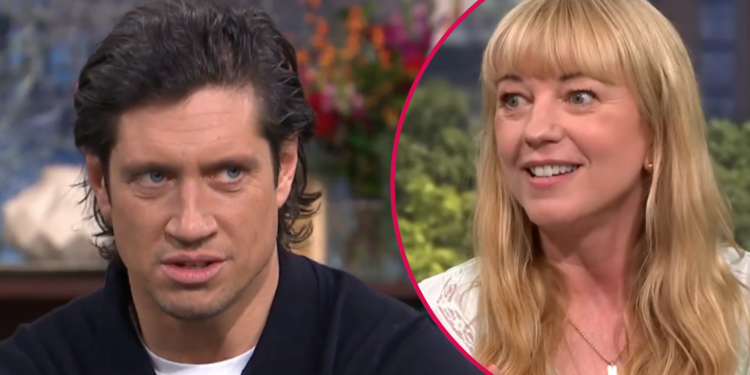 Vernon Kay accuses Sara Cox of ‘throwing him under the bus’ on radio show Vernon Kay accuses Sara Cox of ‘throwing him under the bus’ on radio show