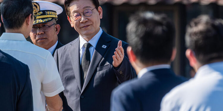 South Korea reviews expanding military mission in Middle East, report says