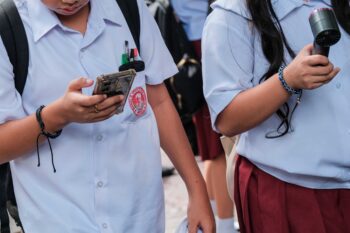 Mental health group opposes blanket social media ban for minors