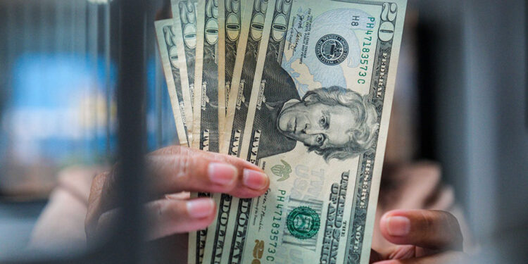 Philippine peso sinks to 34th record low of 2026
