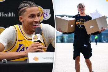 Lakers rookie tasked with bringing 30 In-N-Out cheeseburgers on team plane