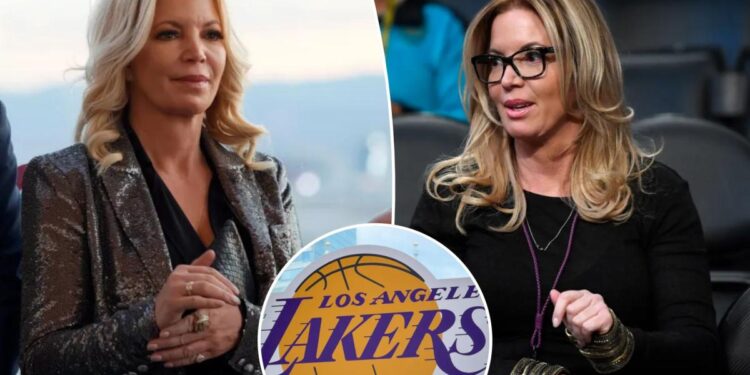 Jeanie Buss accuses siblings of secret plot to oust her from Lakers Jeanie Buss accuses siblings of secret plot to oust her from Lakers