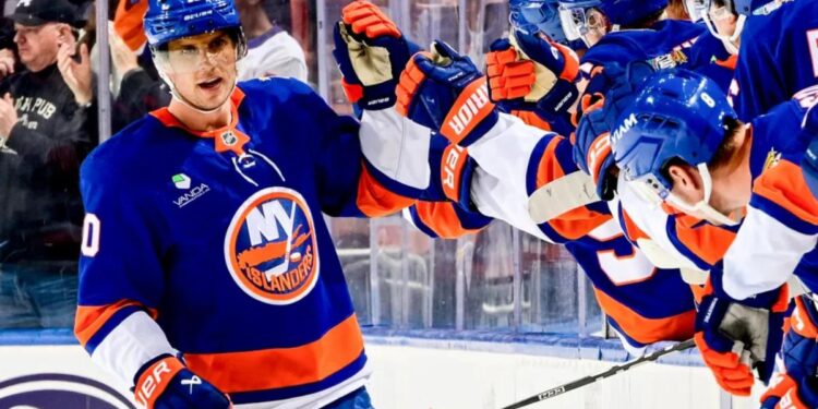 Islanders showing signs of life on long-suffering power play Islanders showing signs of life on long-suffering power play