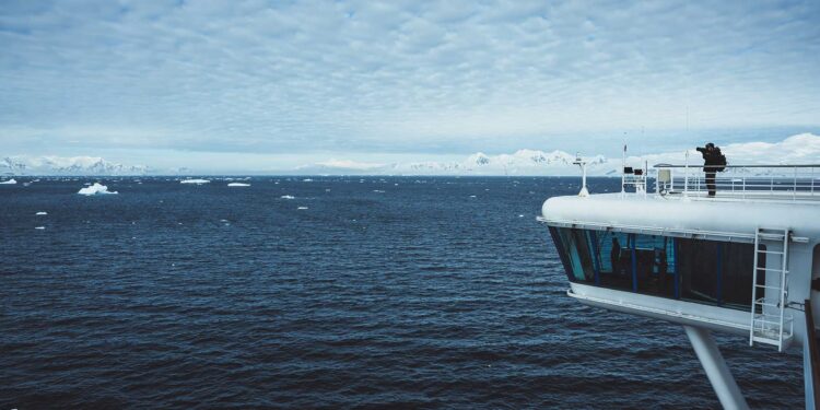 Antarctica Cruise Tour: 5 Polar Operators Compared Antarctica Cruise Tour: 5 Polar Operators Compared