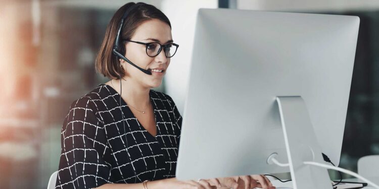How small businesses can outsource customer service without losing control of quality How small businesses can outsource customer service without losing control of quality