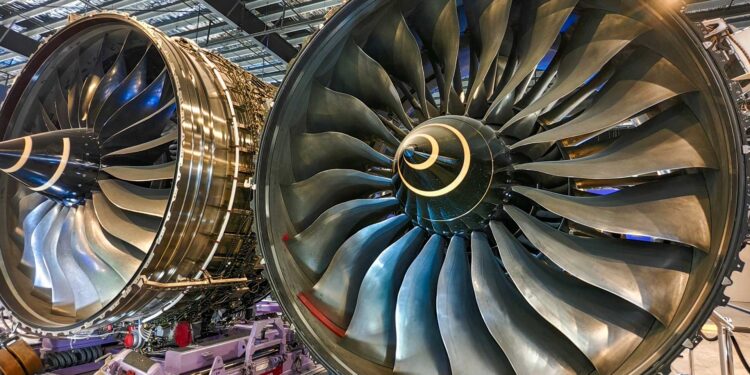 Rolls-Royce jet engine deal backed with £2.5bn in Budget Rolls-Royce jet engine deal backed with £2.5bn in Budget